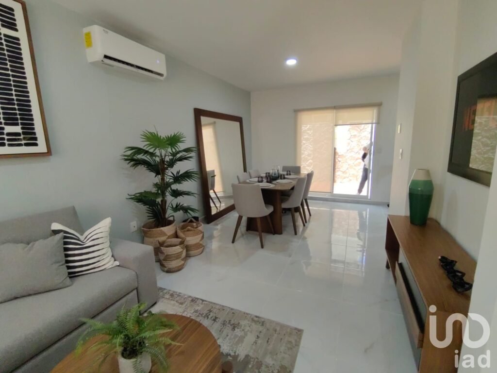 CASA EN VENTA TIPO CALIFORNIANO CON AMENIDADES EN EL SUR DE CANCUN, Q.ROO