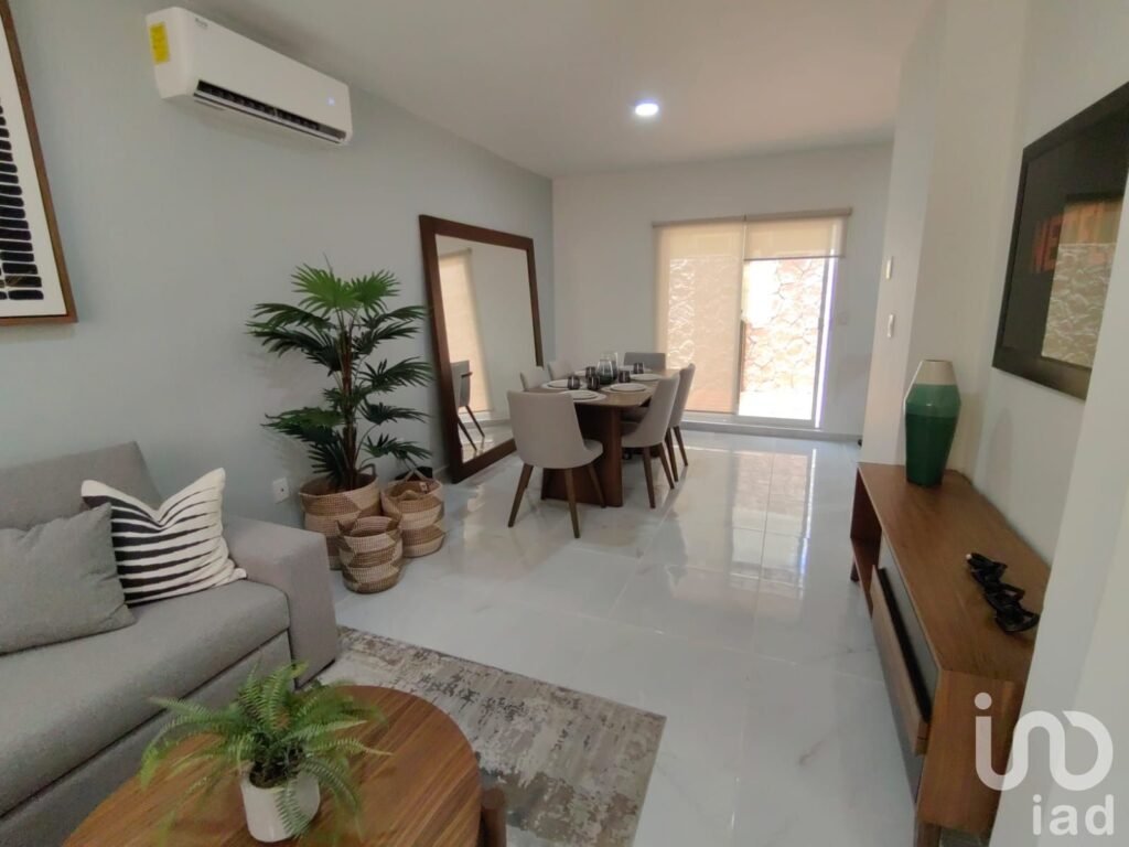 CASA EN VENTA TIPO CALIFORNIANO CON AMENIDADES EN EL SUR DE CANCUN, Q.ROO