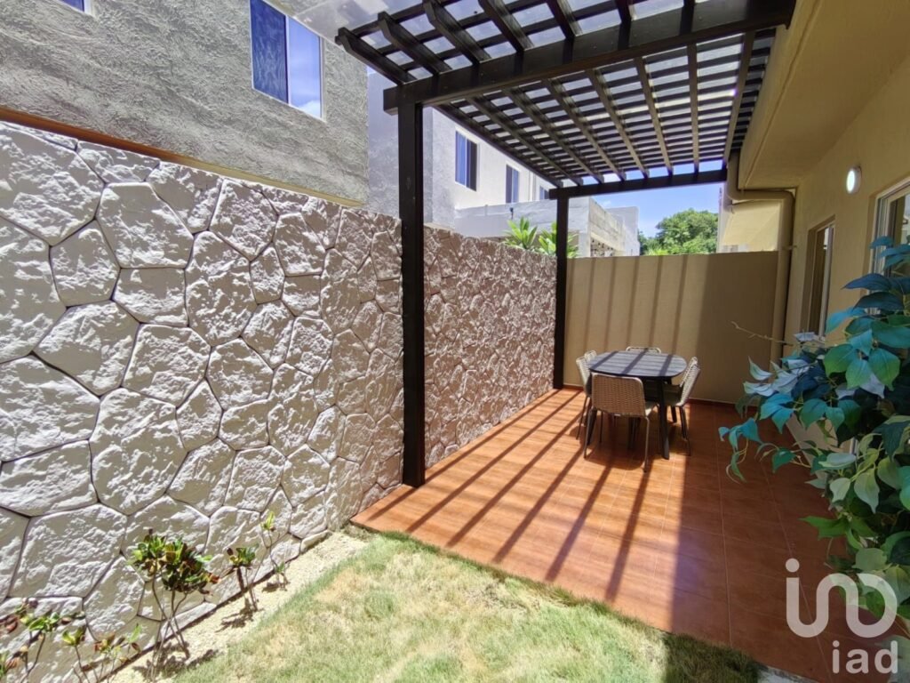 CASA EN VENTA TIPO CALIFORNIANO CON AMENIDADES EN EL SUR DE CANCUN, Q.ROO