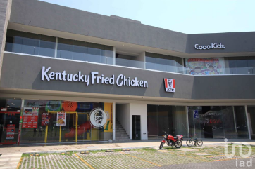 Locales Comerciales en Renta en Plaza Pradea Cerca de CU