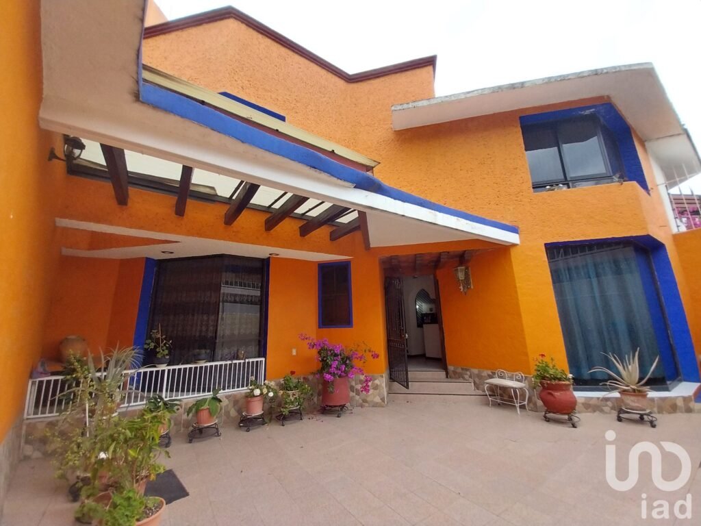CASA EN VENTA EN SAN FELIPE DEL AGUA, OAXACA DE JUÁREZ, OAXACA.