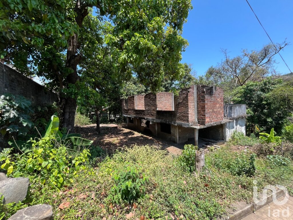 Terreno en venta en Boulevard 5 de Febrero en San Andrés Tuxtla, Ver.