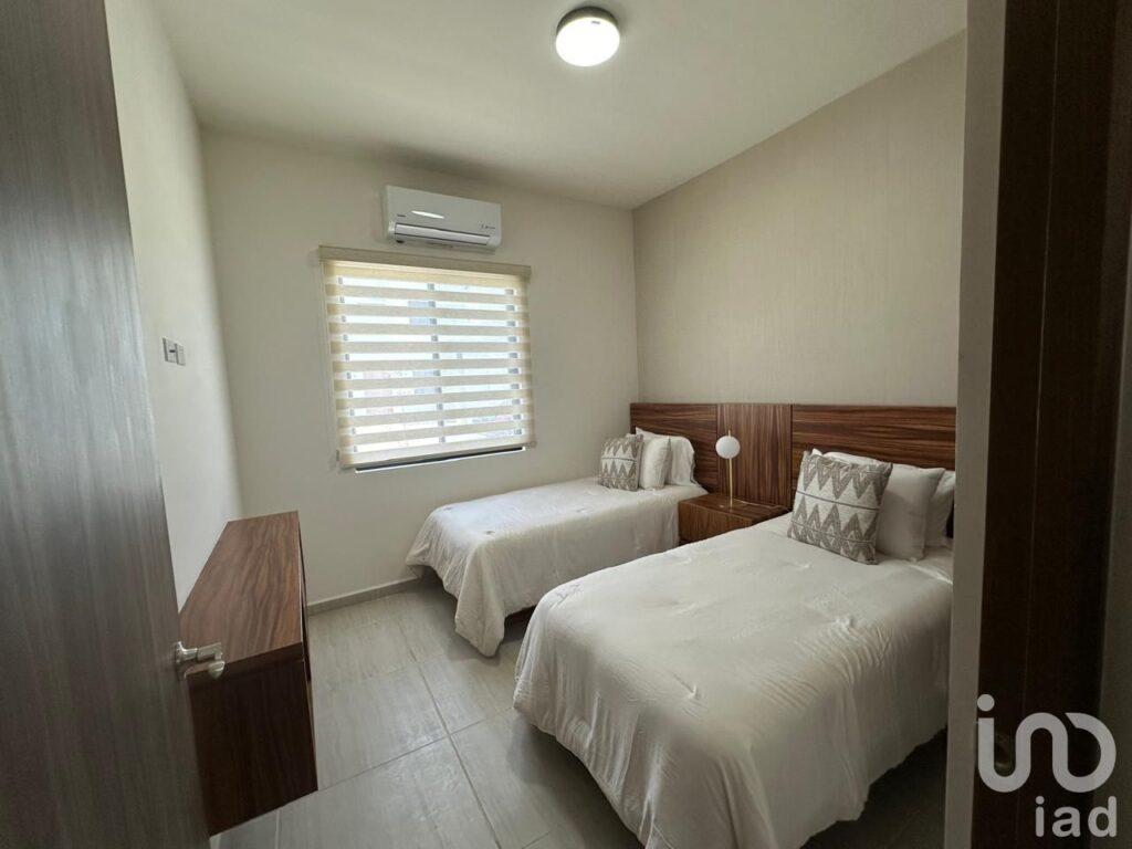 CASA EN VENTA EN FRACCIONAMIENTO PRIVADO