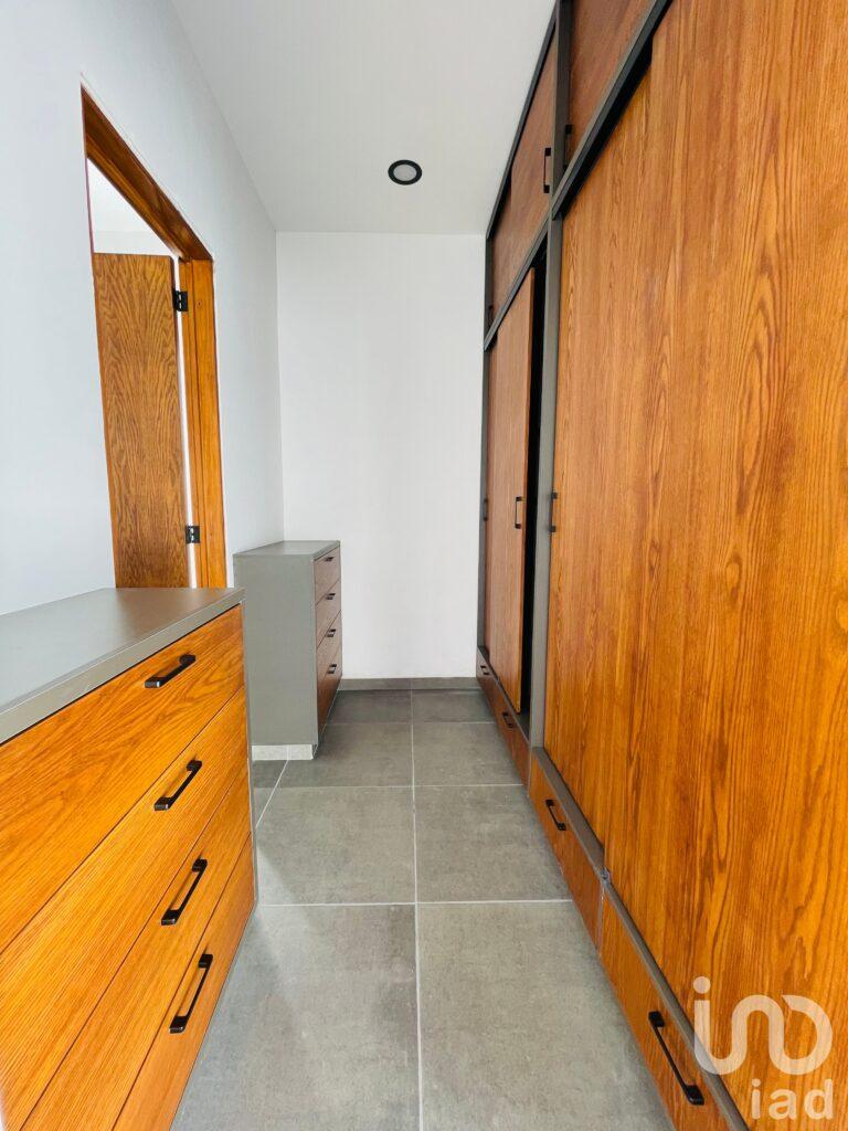 Casa Nueva con Alberca y Jacuzzi, en Fraccionamiento Las Brisas de Cuernavaca