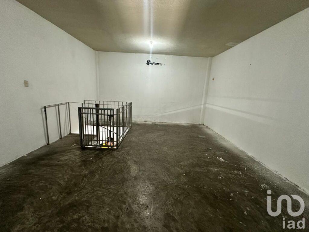 LOCAL EN VENTA JARDINES DEL BOSQUE MAZATLÁN SINALOA