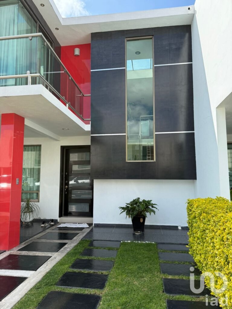 CASA EN VENTA, FRACIONAMIENTO VALLE BLANCO, PACHUCA HIDALGO