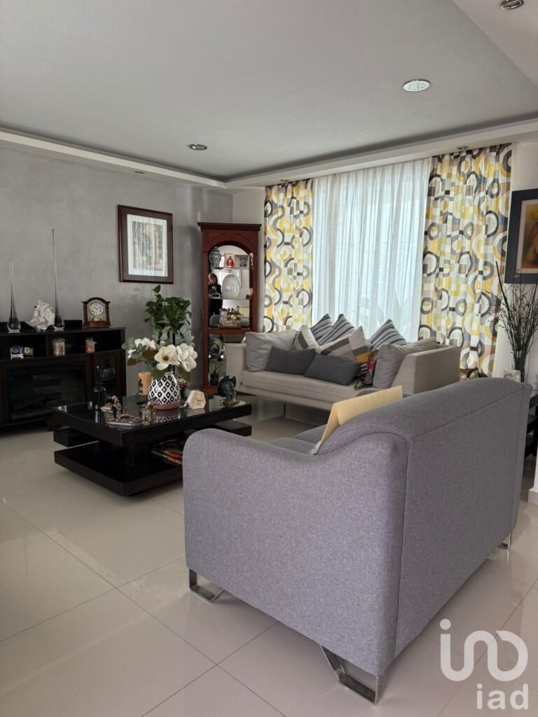 CASA EN VENTA, FRACIONAMIENTO VALLE BLANCO, PACHUCA HIDALGO