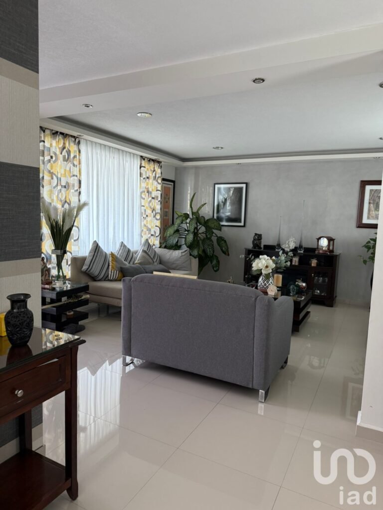 CASA EN VENTA, FRACIONAMIENTO VALLE BLANCO, PACHUCA HIDALGO