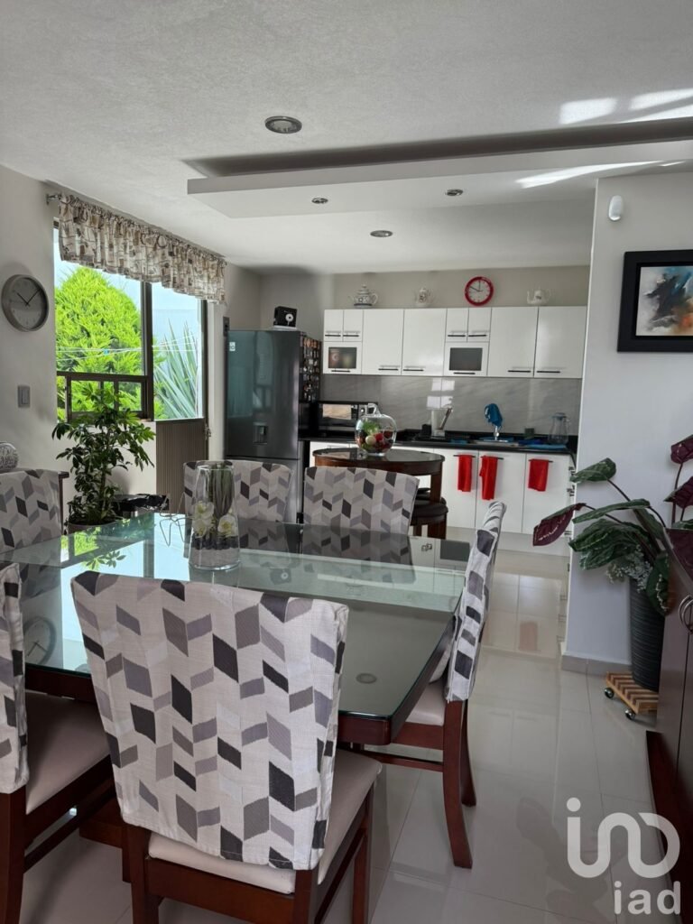 CASA EN VENTA, FRACIONAMIENTO VALLE BLANCO, PACHUCA HIDALGO