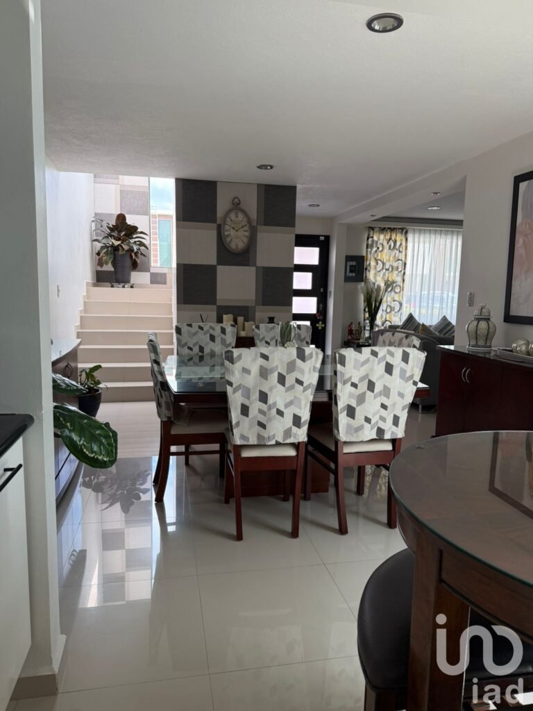 CASA EN VENTA, FRACIONAMIENTO VALLE BLANCO, PACHUCA HIDALGO