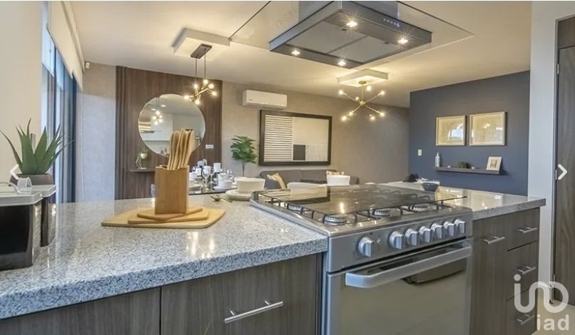 Exclusiva Residencia de 2 niveles dentro de Fraccionamiento en Zibatá, Querétaro