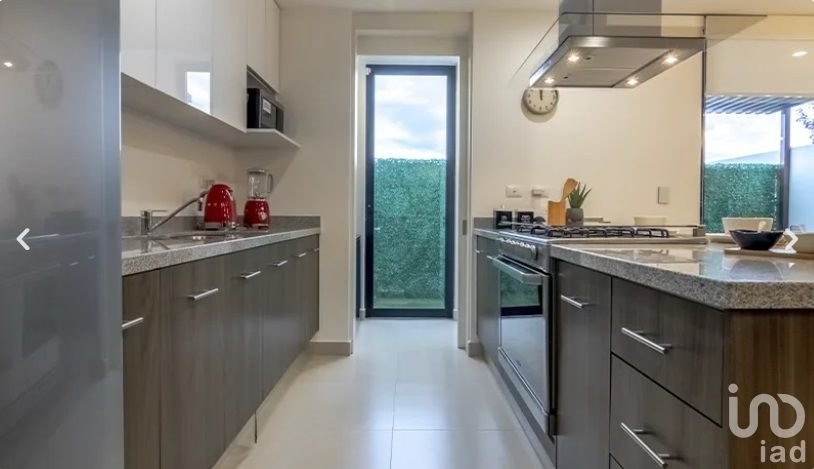 Exclusiva Residencia de 2 niveles dentro de Fraccionamiento en Zibatá, Querétaro