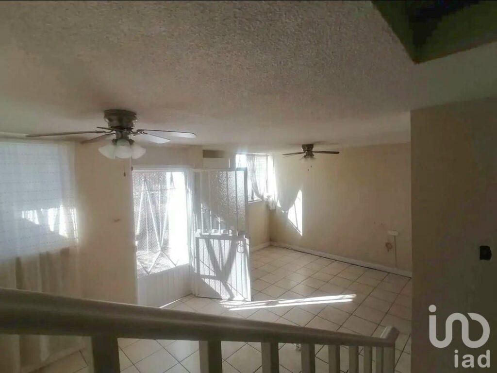 Casa en Venta 2 plantas Zona Aeropuerto cerca de Av. Tecnologico