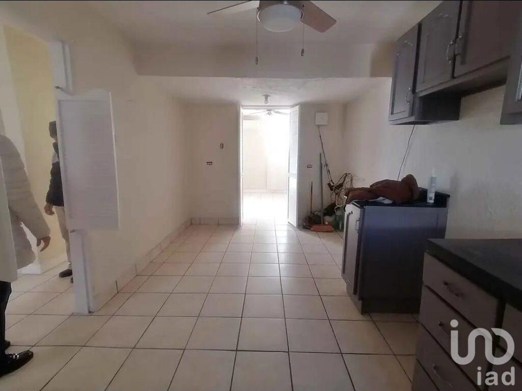 Casa en Venta 2 plantas Zona Aeropuerto cerca de Av. Tecnologico