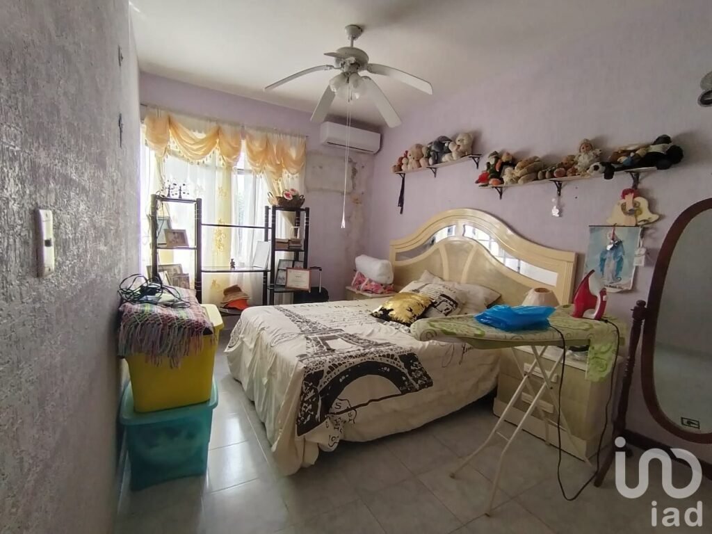 Casa en Venta en Cancún, Sol del Mayab, 3 recamaras una en planta baja