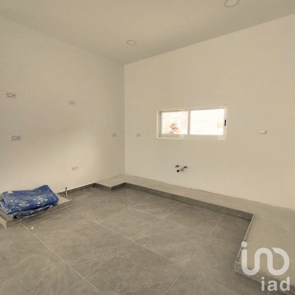 CASA EN HARAS DEL BOSQUE CON RECAMARA EN PLANTA BAJA, JARDIN Y ROOF GARDEN CERCA DEL LAGO PRINCIPAL