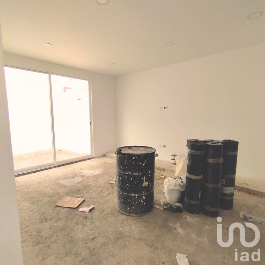 CASA EN HARAS DEL BOSQUE CON RECAMARA EN PLANTA BAJA, JARDIN Y ROOF GARDEN CERCA DEL LAGO PRINCIPAL