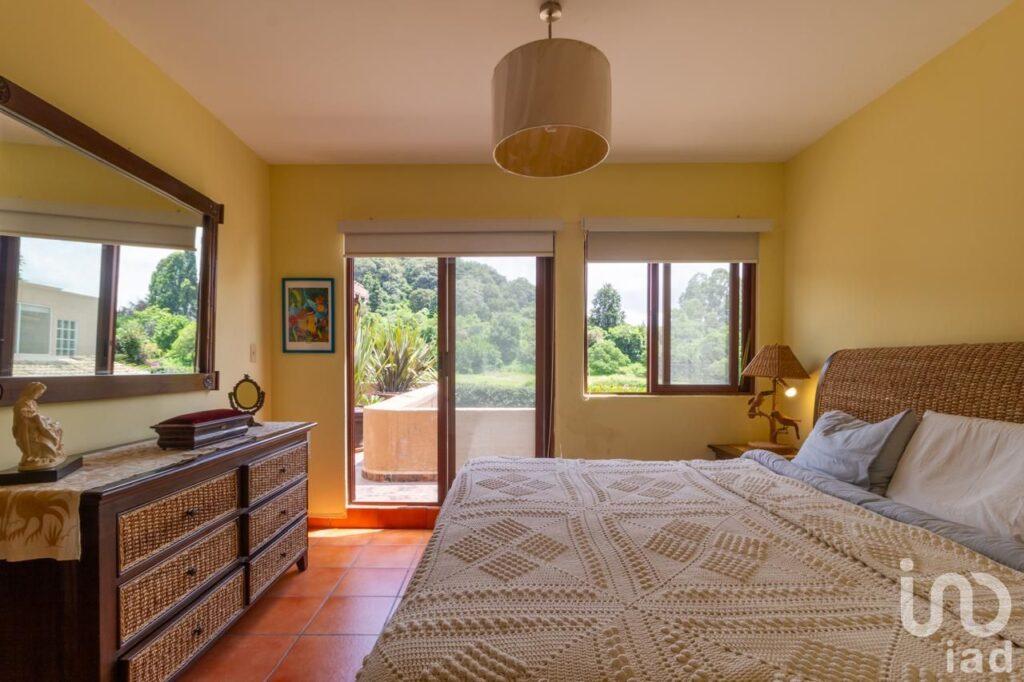 Venta dos casas en condominio en La Herradura Cuernavaca