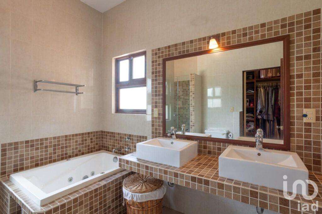 Venta dos casas en condominio en La Herradura Cuernavaca