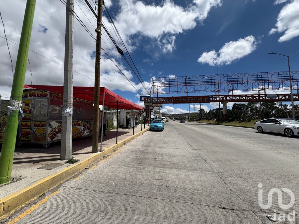 Se vende terreno comercial sobre el Boulevard Luis Donaldo Colosio en Pachuca, Hidalgo