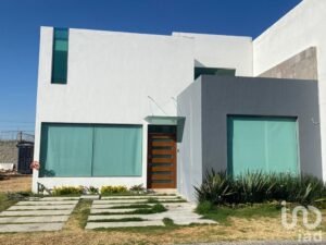 Se vende casa minimalista en la Privada Residencial Rio, en Pachuca, Hidalgo