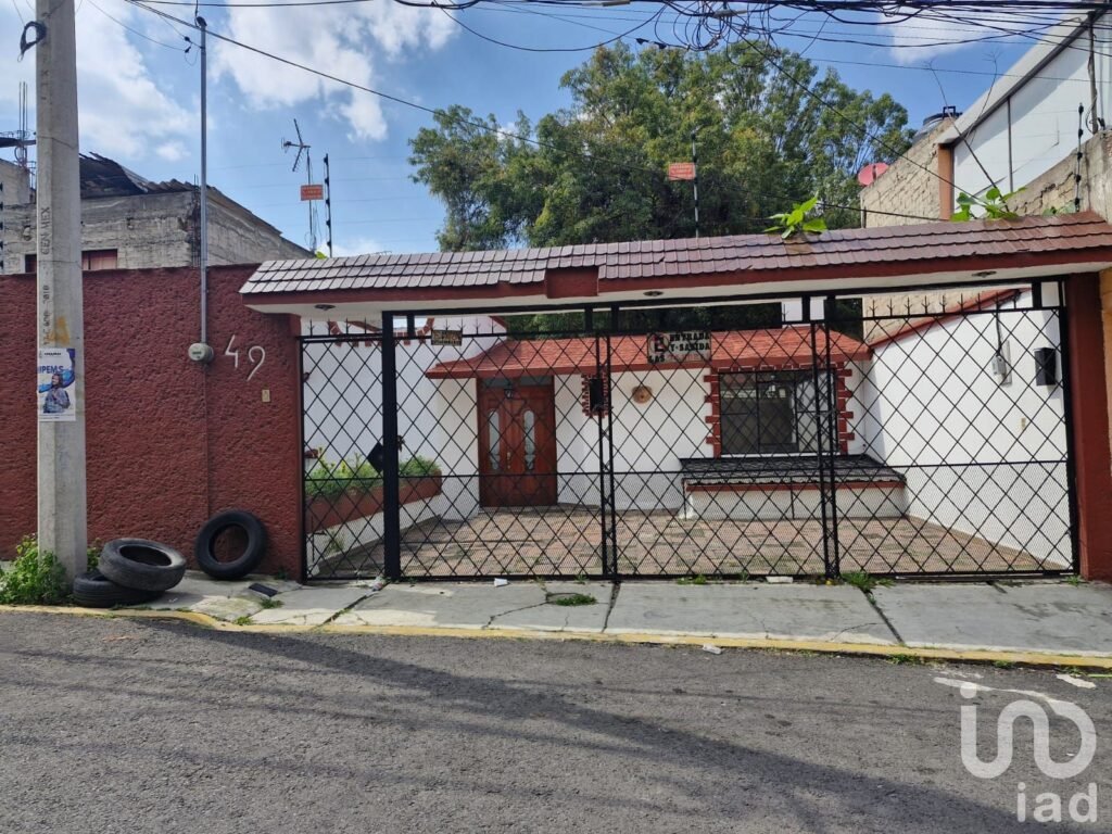 CASA EN VENTA EN AMPLIACIÓN LAS ÁGUILAS