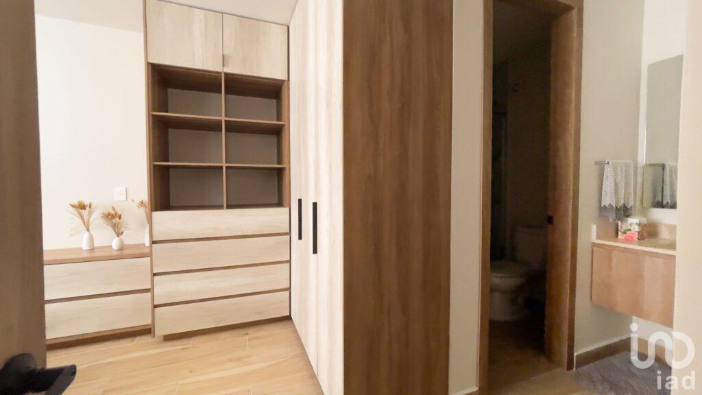 Departamento en planta baja con jardín privado y acabados de lujo cerca de Morrillotla