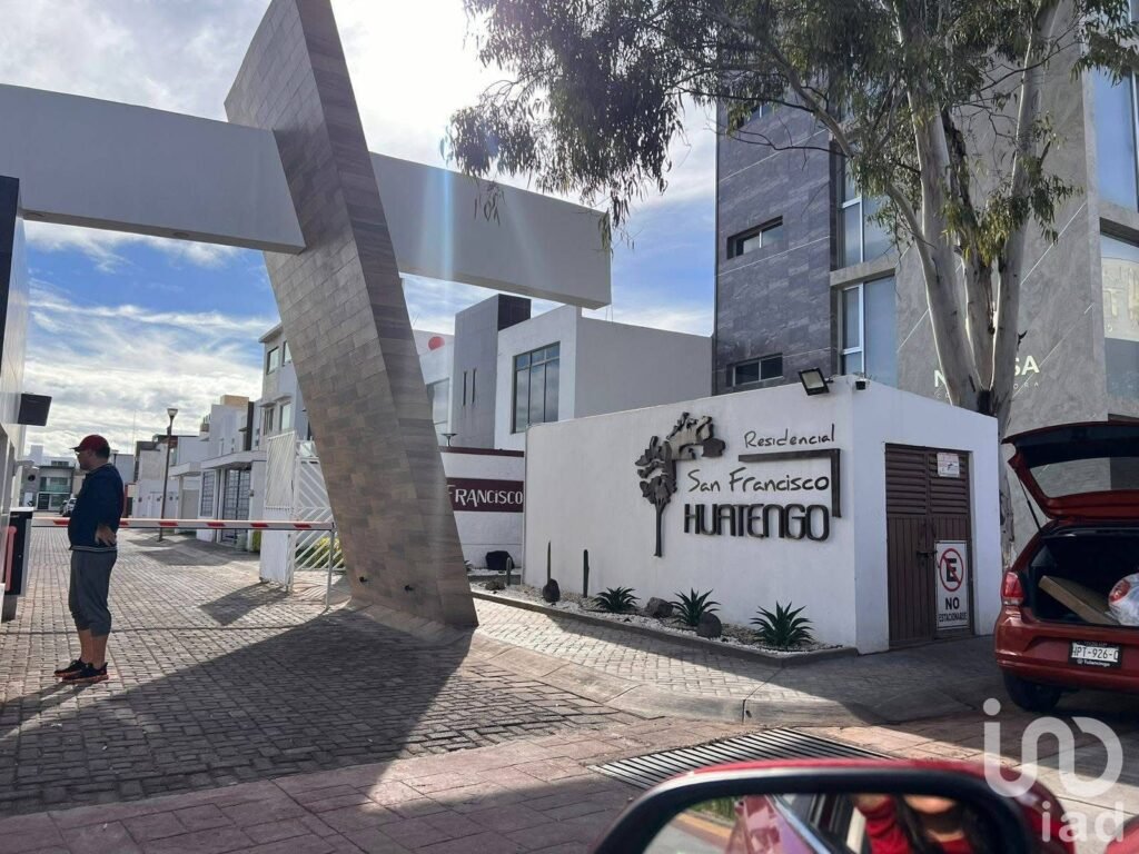 CASA EN VENTA EN FRACCIONAMIENTO RESIDENCIAL SAN FRANCISCO HUATENGO,TULANCINGO,HGO.