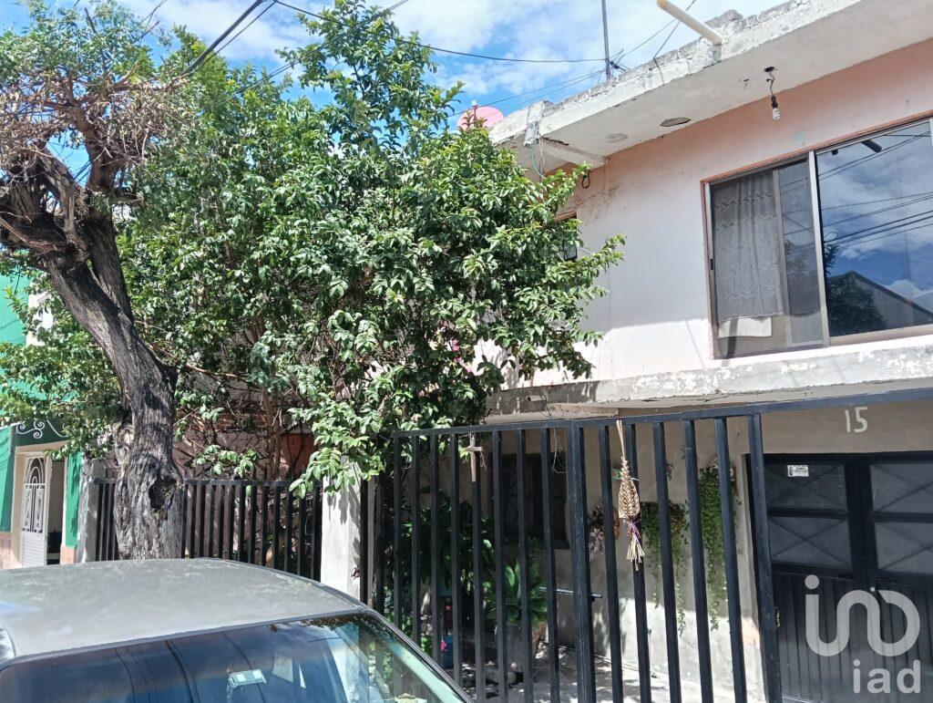 CASA EN VENTA EL PUEBLITO ZONA CENTRO PRIVADA HEROICO COLEGIO MILITAR "ATENCION INVERSIONISTAS"