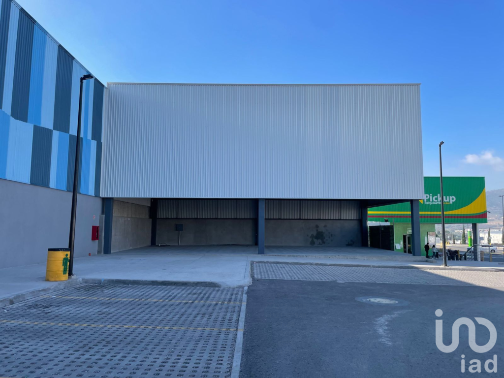 LOCAL COMERCIAL EN RENTA EN LA PIAZZA, ATOTONILCO DE TULA