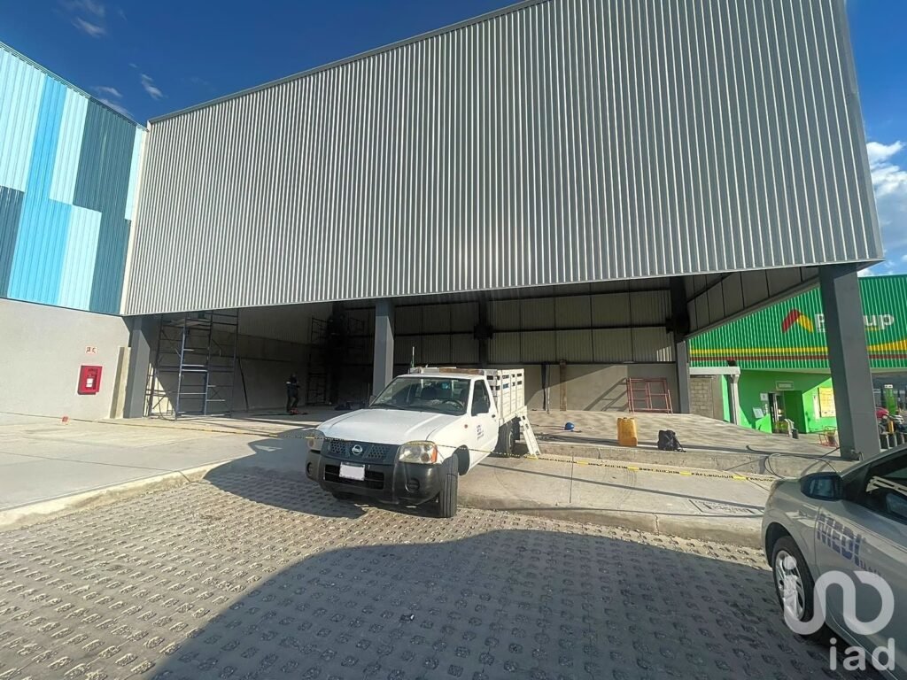 LOCAL COMERCIAL EN RENTA EN LA PIAZZA, ATOTONILCO DE TULA