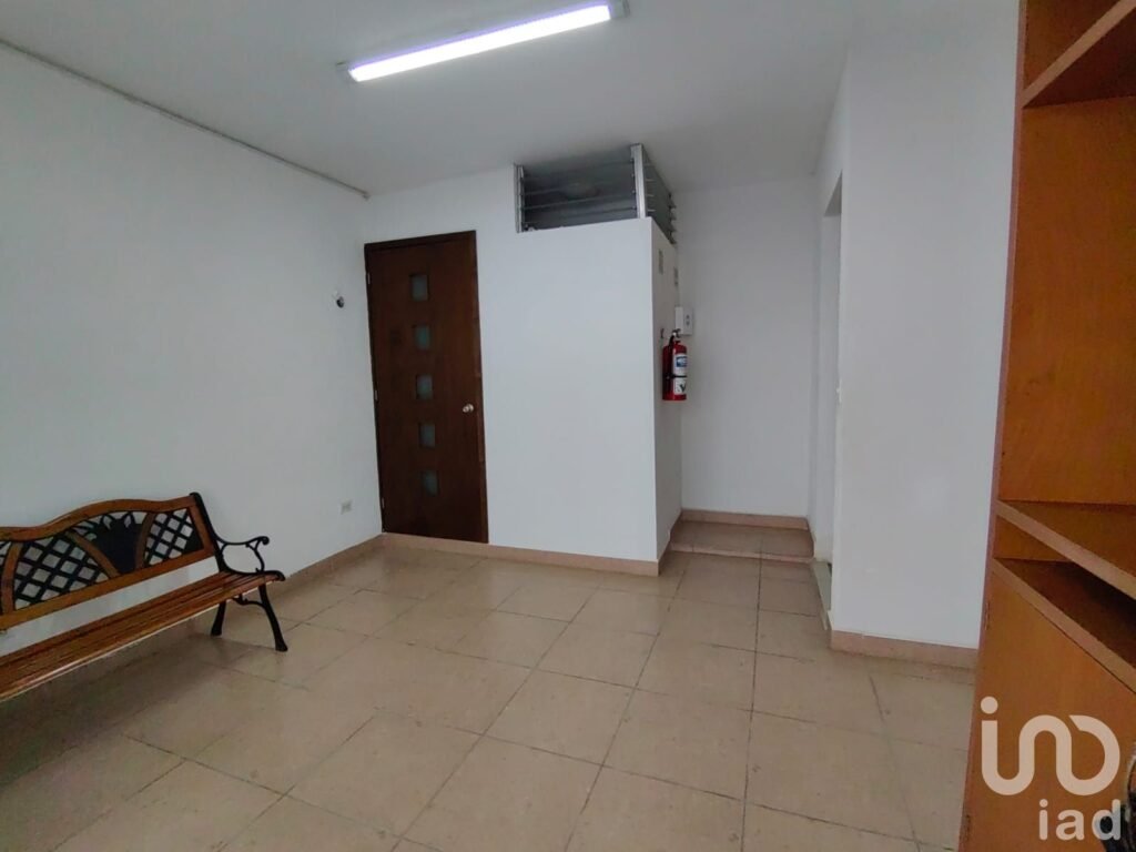 CASA CON MULTIPLES ESPACIOS PARA CORPORATIVOS, OFICINAS, ESCUELAS EN EL CENTRO DE CANCUN, Q.ROO