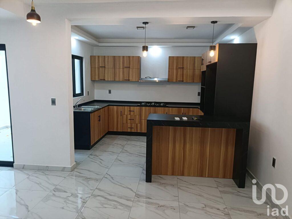 CASA  EN VENTA CON RECAMARA EN PLANTA BAJA, EN RESIDENCIAL TERRANOVA
