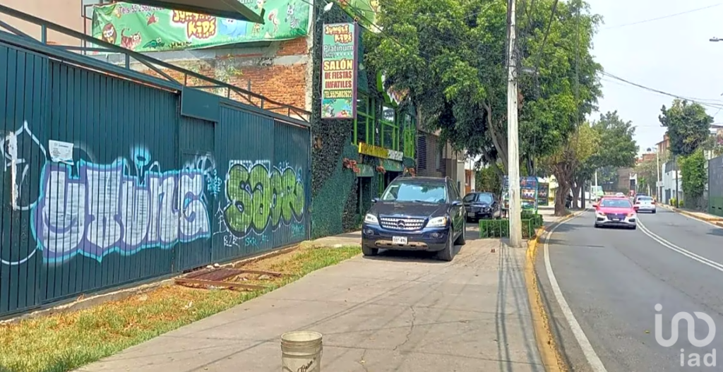 Renta de terreno con uso comercial en Desierto de los Leones, Flor de María, Álvaro Obregón, CDMX.