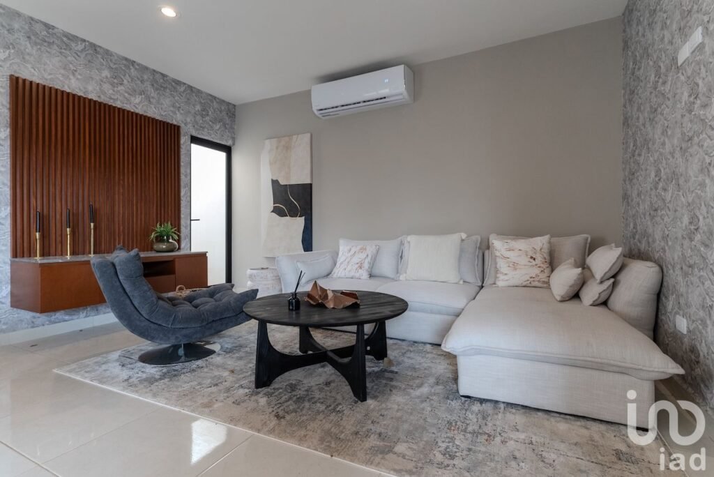 CASA EN VENTA DE UN PISO EN CONKAL MERIDA YUCATAN