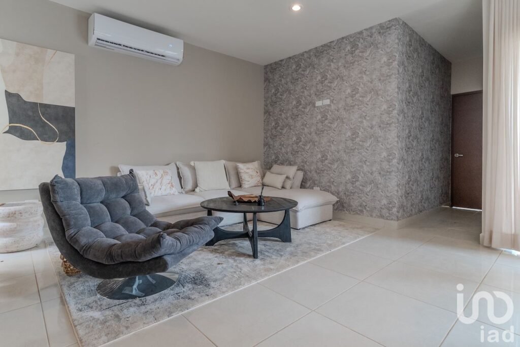 CASA EN VENTA DE UN PISO EN CONKAL MERIDA YUCATAN