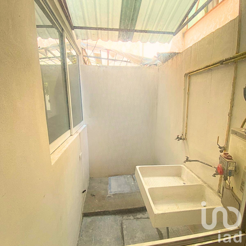 CASA EN 11 SUR Y PERIFERICO CON TRES RECAMARAS EN FRACCIONAMIENTO CERRADO EN VENTA