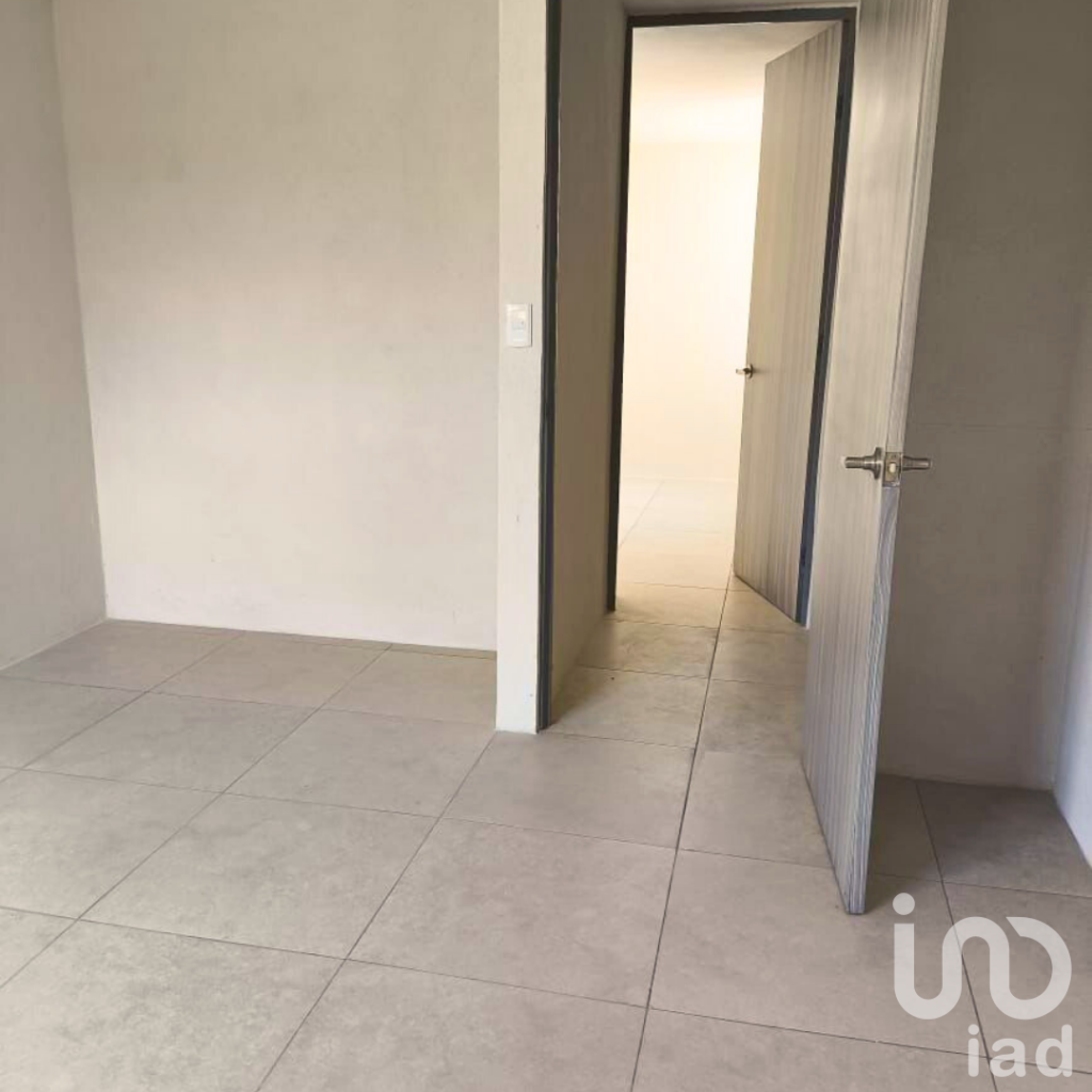 CASA EN 11 SUR Y PERIFERICO CON TRES RECAMARAS EN FRACCIONAMIENTO CERRADO EN VENTA