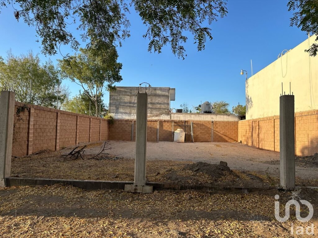 VENTA DE TERRENO EN FRACC. ENRIQUE FELIX CASTRO 300 M2 BARDEADO BLOCK ARQUITECTONICO