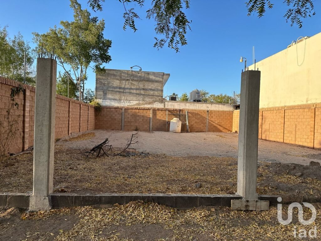 VENTA DE TERRENO EN FRACC. ENRIQUE FELIX CASTRO 300 M2 BARDEADO BLOCK ARQUITECTONICO