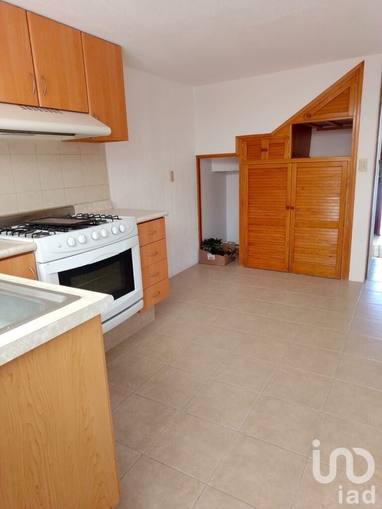 CASA EN VENTA EN TOLUCA, TLALMIMILOLPAN