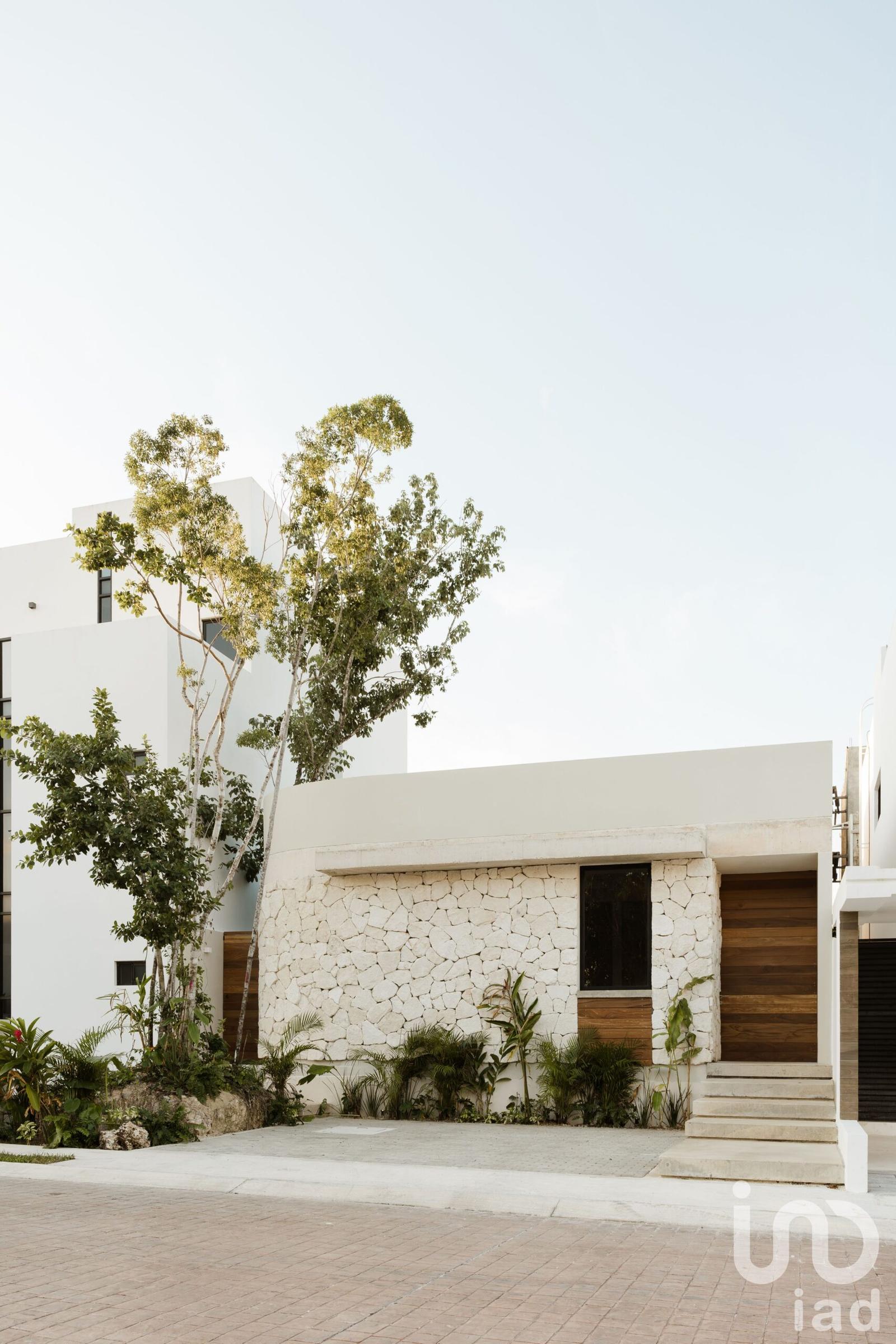 CASA EN VENTA VIA CUMBRES