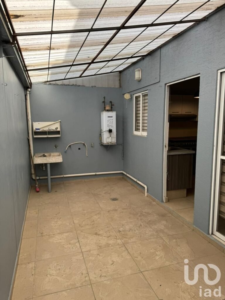 CASA EN VENTA EN LAS AMERICAS ECATEPEC, EN EL FRACCIONAMIENTO LAS AMERICAS III (MONTICULO)