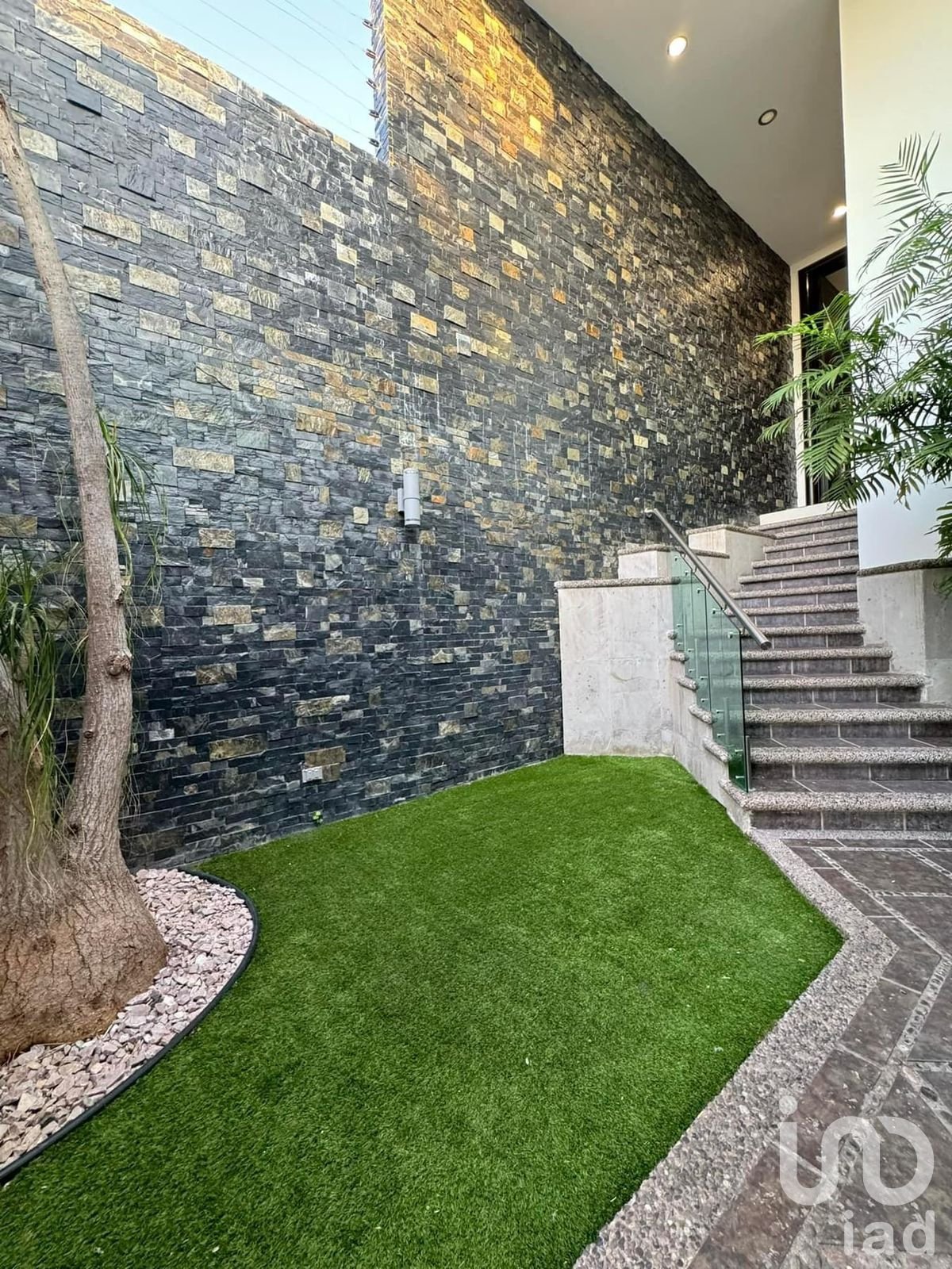 VENTA DE CASA EN COLINAS DE SAN MIGUEL  3 NIVELES , CULIACAN, SIN.