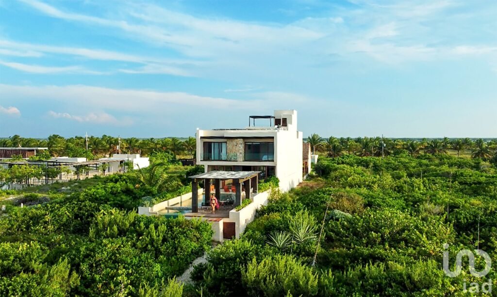 LOTE FRENTE AL MAR EN SANTA CLARA, YUCATAN