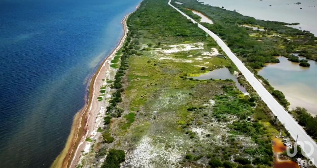 LOTE FRENTE AL MAR EN SANTA CLARA, YUCATAN