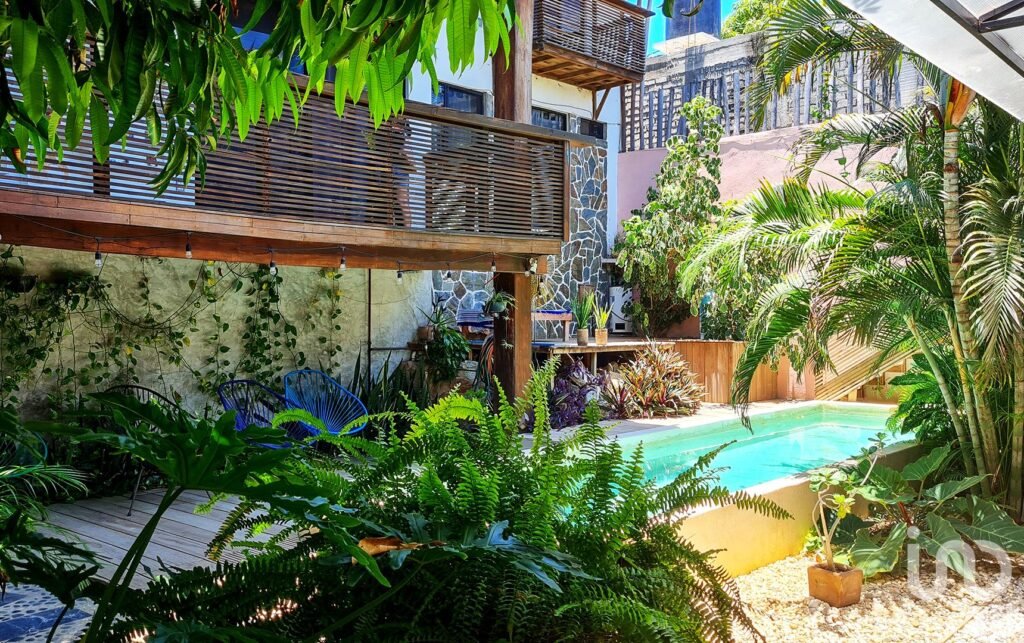 CASA CON VISTA AL MAR A 3 MINUTOS DE PLAYA ZICATELA, PUERTO ESCONDIDO