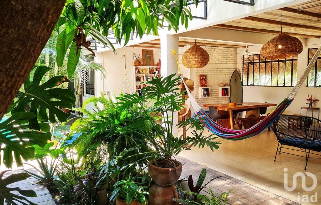 CASA CON VISTA AL MAR A 3 MINUTOS DE PLAYA ZICATELA, PUERTO ESCONDIDO