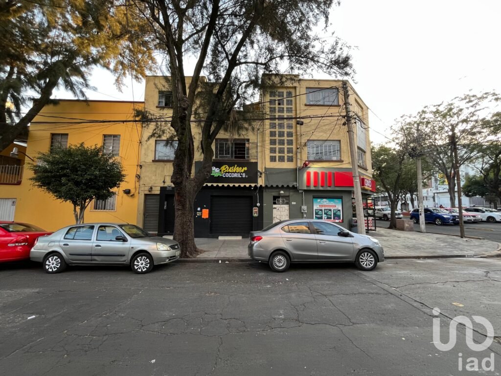EDIFICIO EN VENTA , INGRESOS GARANTIZADOS CON LOCALES YA RENTADOS . EN CDMX.