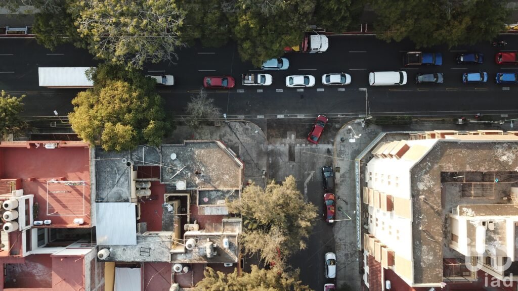EDIFICIO EN VENTA , INGRESOS GARANTIZADOS CON LOCALES YA RENTADOS . EN CDMX.